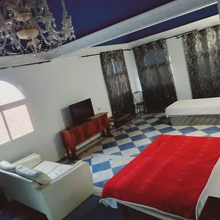 Lounge Estrella 贝纳尔马德纳